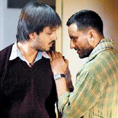 Vivek Oberoi as Kesu (Cassio) & Saif Ali Khan as Langda (Iago)